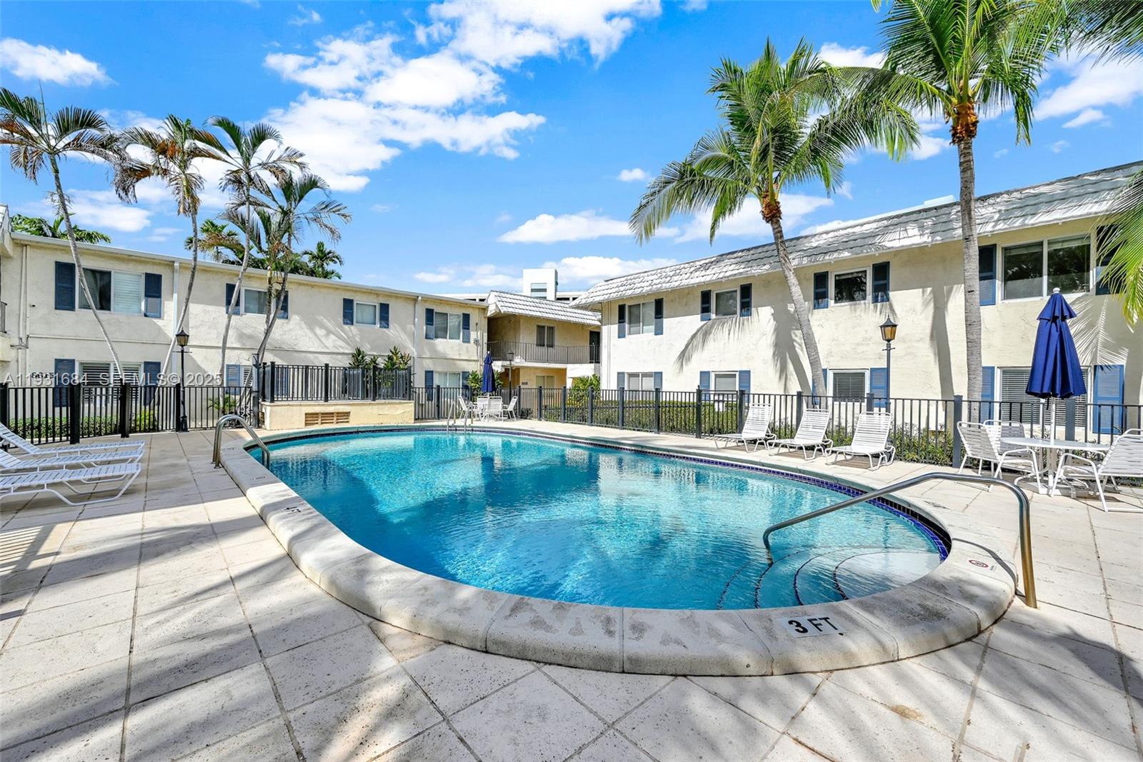 MONTEREY GARDENS OF PINEC - Residential