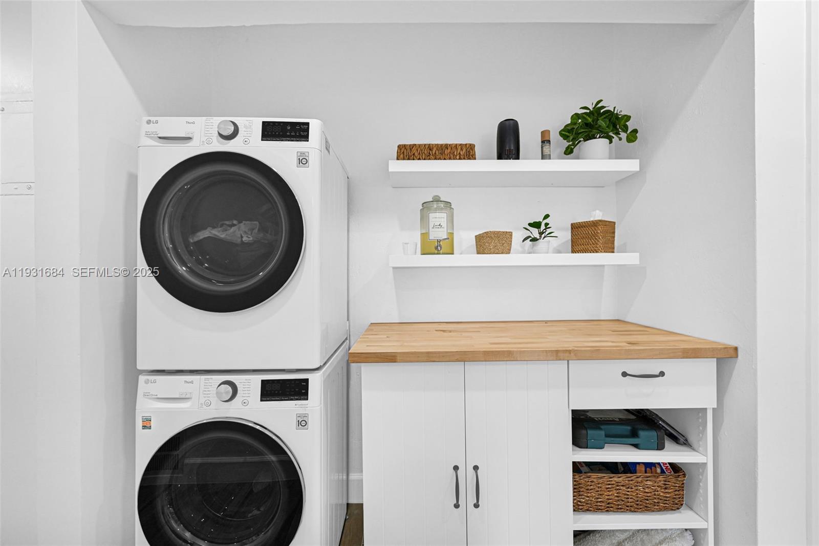 MONTEREY GARDENS OF PINEC - Residential