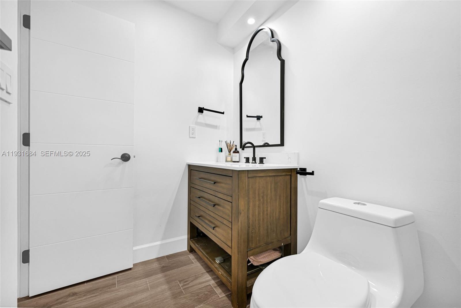 MONTEREY GARDENS OF PINEC - Residential