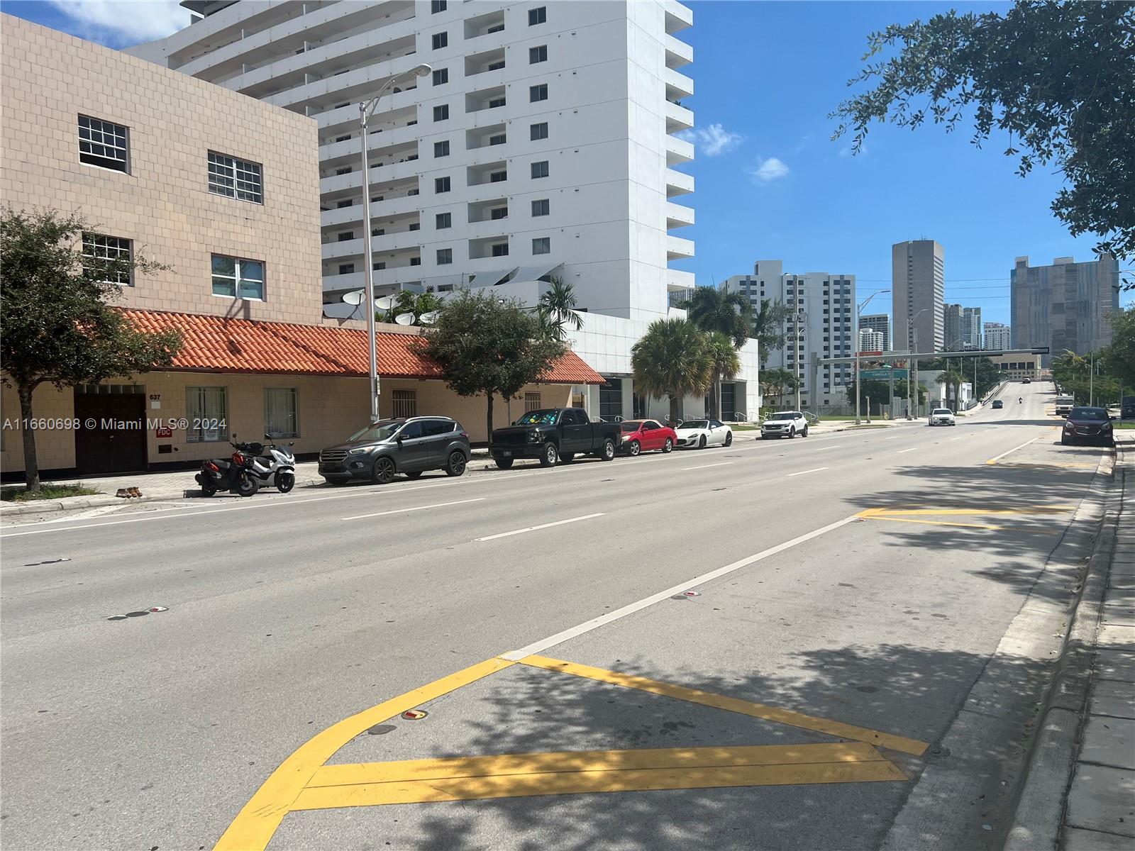 Exceptional development opportunity on two folios totaling 15,000 SF, located just off W Flagler St and one block from the Miami River. Zoned Primary 6110 Comm/Residential and T6-12-0, allowing for up to 15 stories and 100 residential units. Currently operating as a hotel with 55 rooms and an event salon across 18,870 SF. Ideal for a new residential tower, hotel, or mixed-use project. Don’t miss this prime Miami location with substantial growth potential! Great location, one block from the Miami River area. Ideal for a new development.