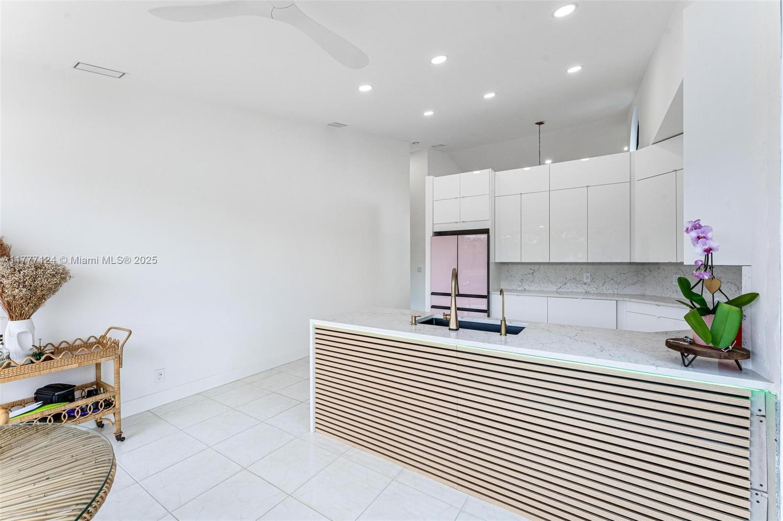 VILLA STEL - Residential Lease