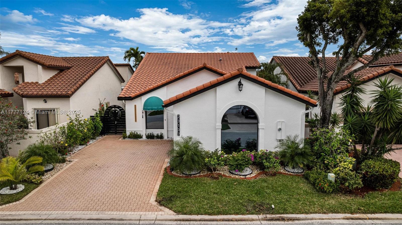 VILLA STEL - Residential Lease