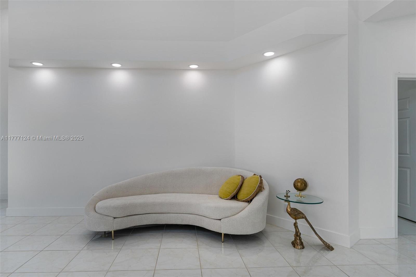 VILLA STEL - Residential Lease