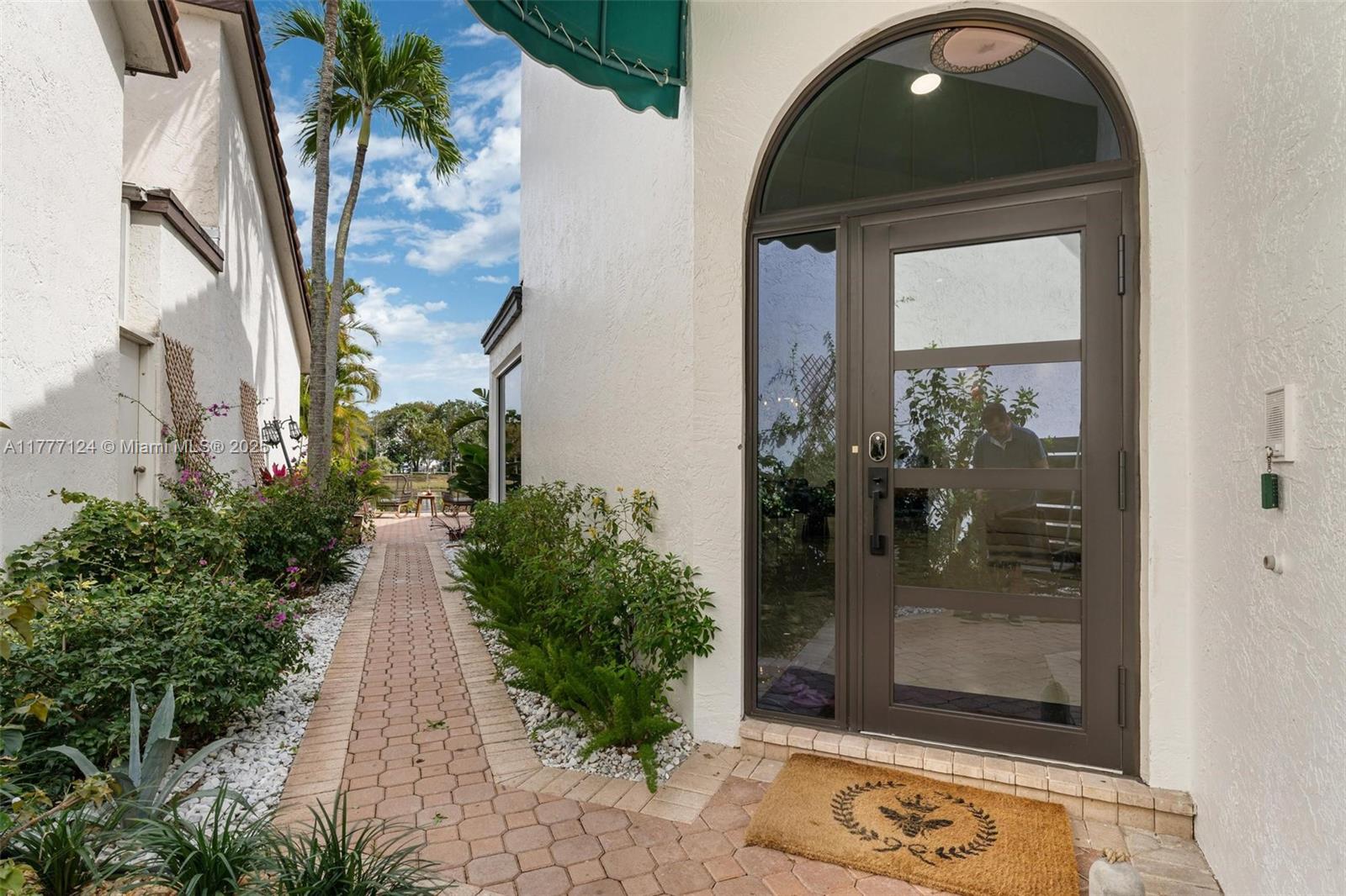 VILLA STEL - Residential Lease