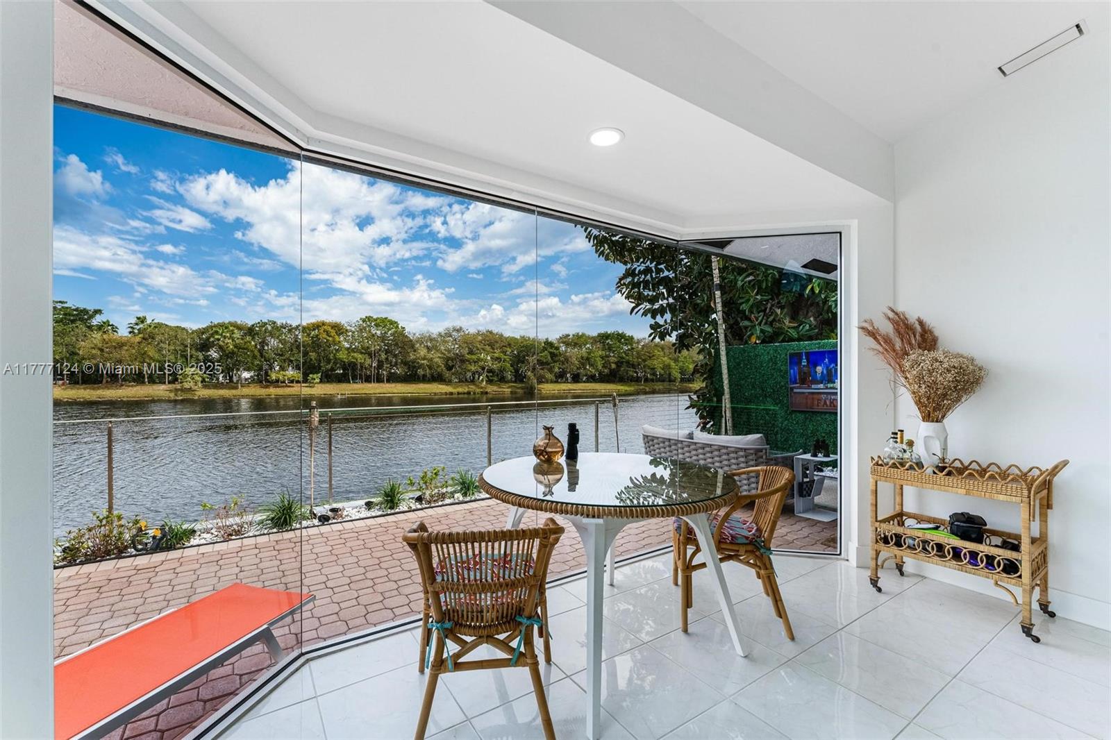 VILLA STEL - Residential Lease
