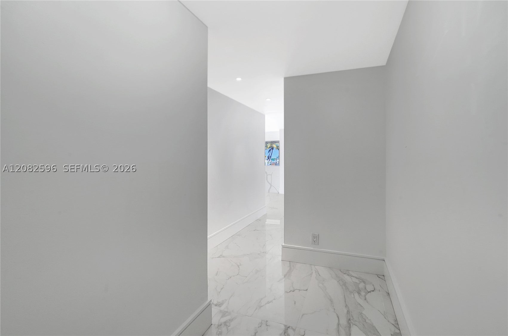 2807 NE 164th St 2
