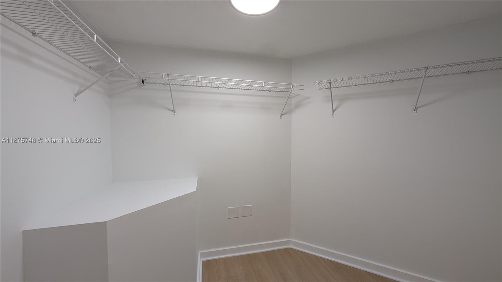 WIND CONDO - Residential Lease