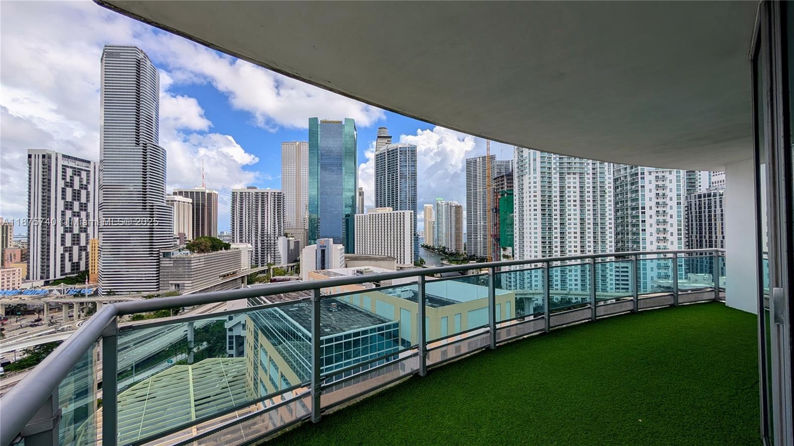 WIND CONDO - Residential Lease