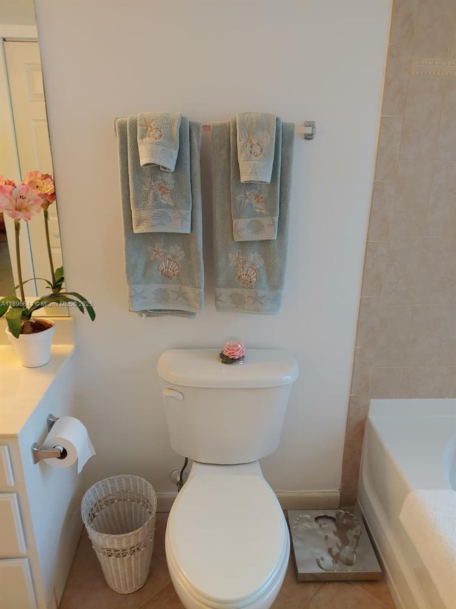 THE RESIDENCE - Residential