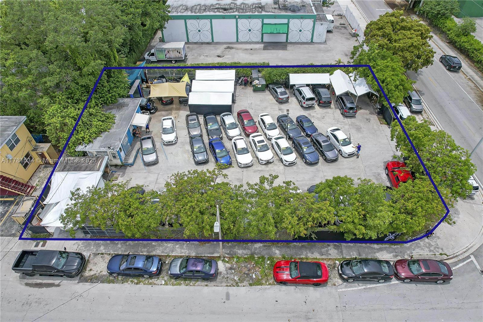 Prime commercial auto dealership property approved for auto dealer and auto repair.
Prime commercial corner lot available for lease in the rapidly growing West Little River area. This 13,496 SF paved and fenced lot includes a 636 SF building currently divided into two office spaces, along with a security camera system already in place.
Zoned D1, the property allows for flexible commercial uses such as car or truck dealership, mechanical work, or heavy equipment storage/sales. With capacity for up to 50 vehicles and excellent access to I-95, it’s a strategic location for businesses looking to establish or expand in a high-traffic, development-rich zone.
Ideal for auto or equipment sales operations ready to hit the ground running.
