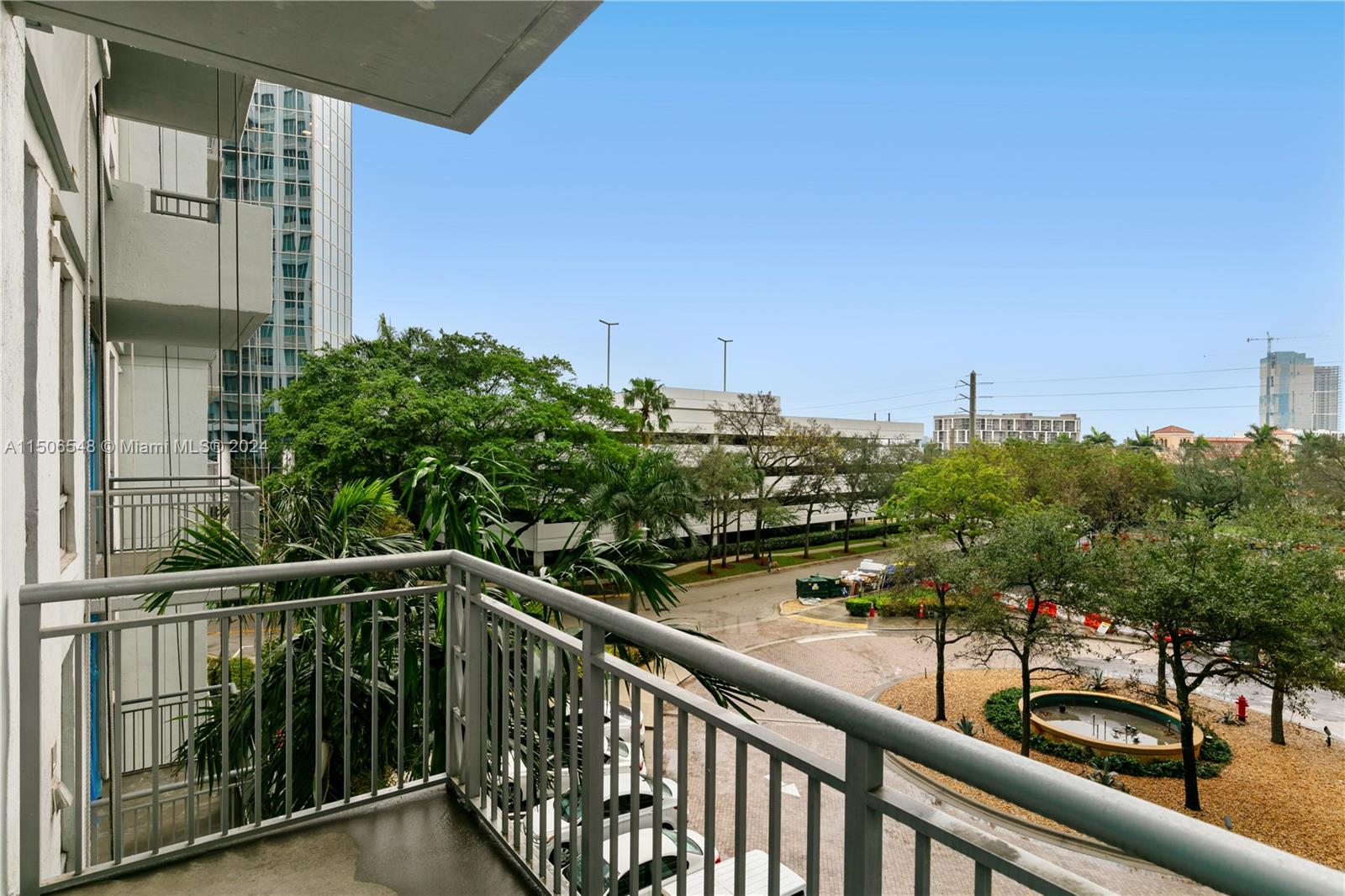 EDGE CONDO - Residential