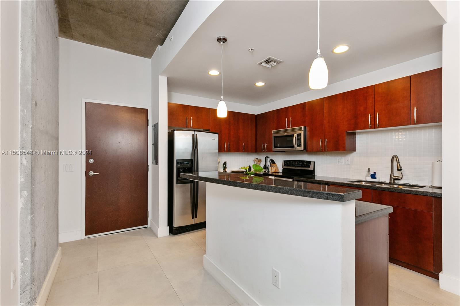 EDGE CONDO - Residential
