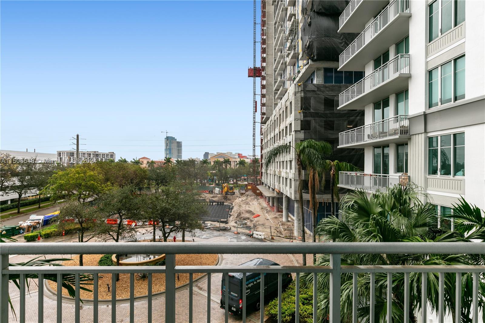 EDGE CONDO - Residential