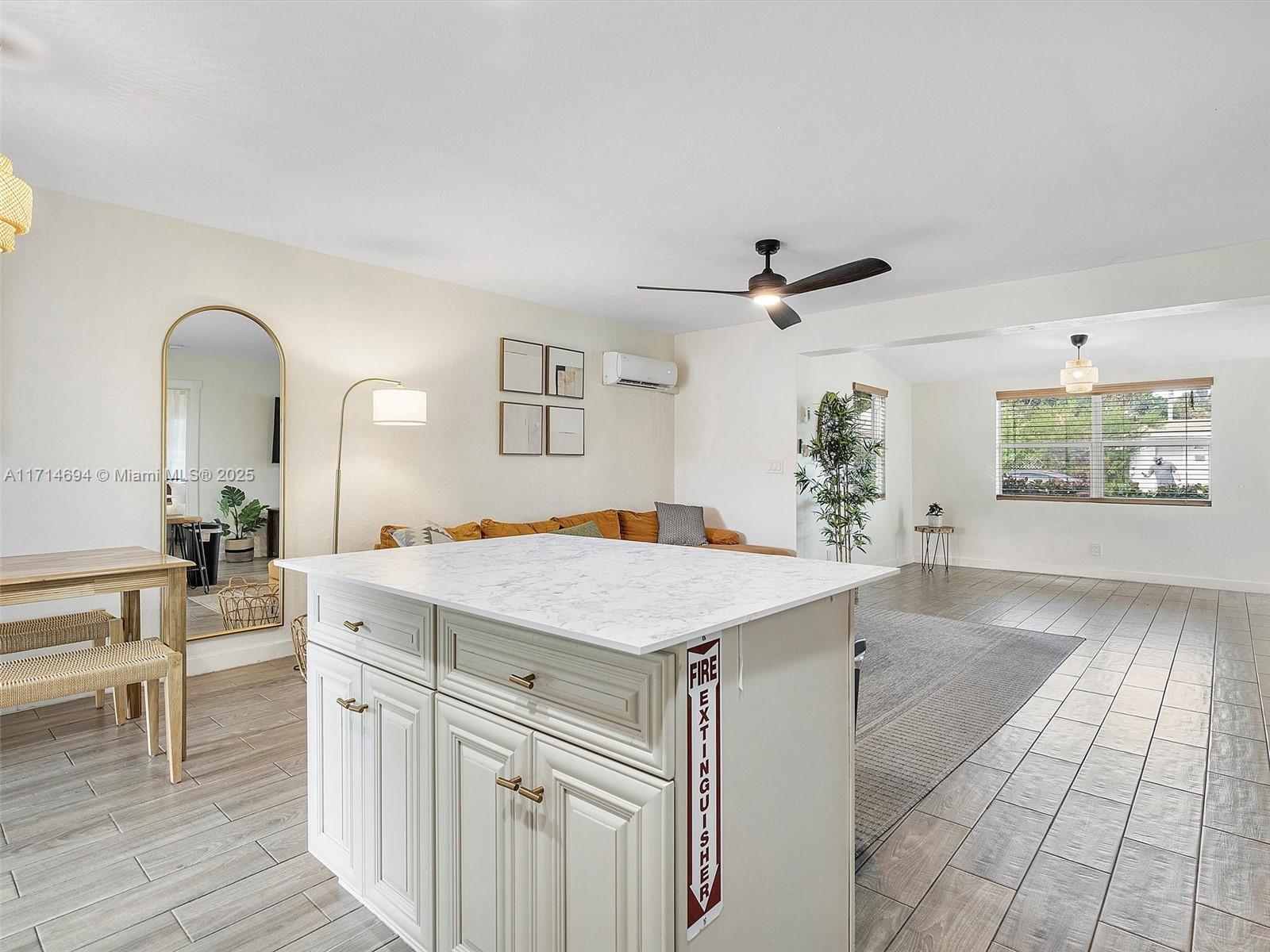 LAUDERDALE - Residential Income