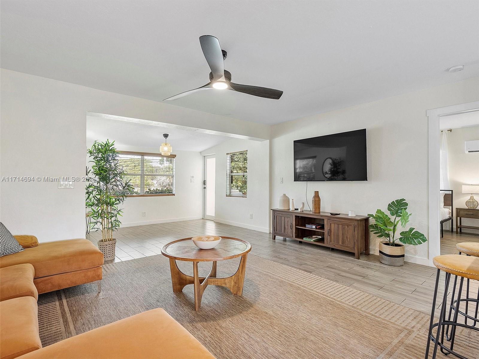 LAUDERDALE - Residential Income