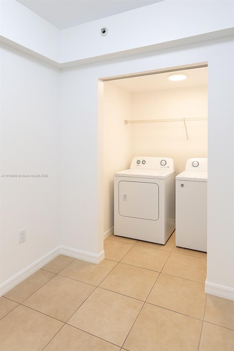 KEYSTONE PARK CONDO - Residential