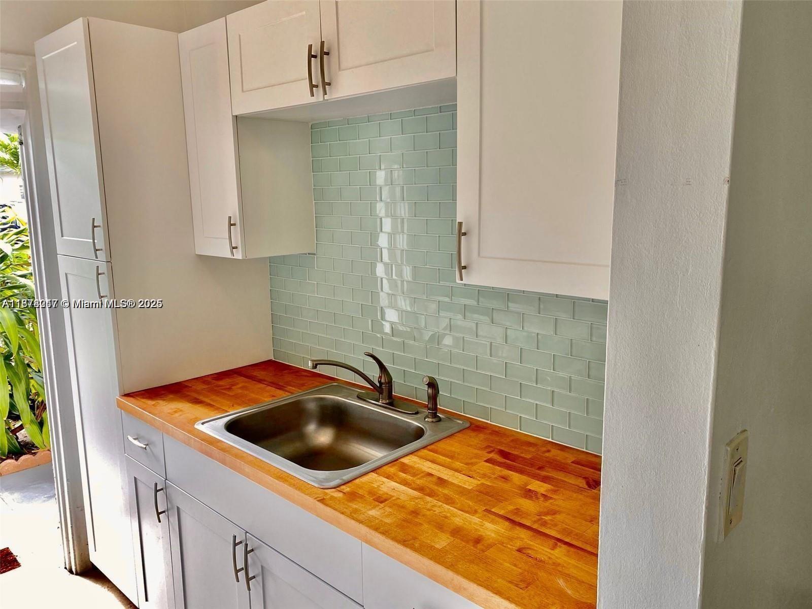 CLEVE APTS CONDO - Residential