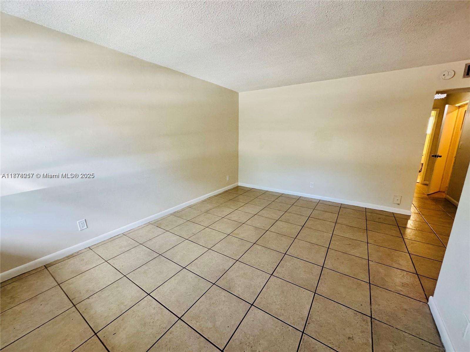 CLEVE APTS CONDO - Residential