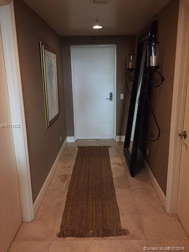 NICE CONDO, CLOSE TO FIU/READY TO MOVE, PET FRIENDLY.
EASY TO SHOW, CALL OR SEND MESSAGE TO GIVE YOU LOCK BOX CODE.
LOCK BOX ON THE DOOR.
THE BASIC CABLE AND BASIC PHONE IS INCLUIDE
