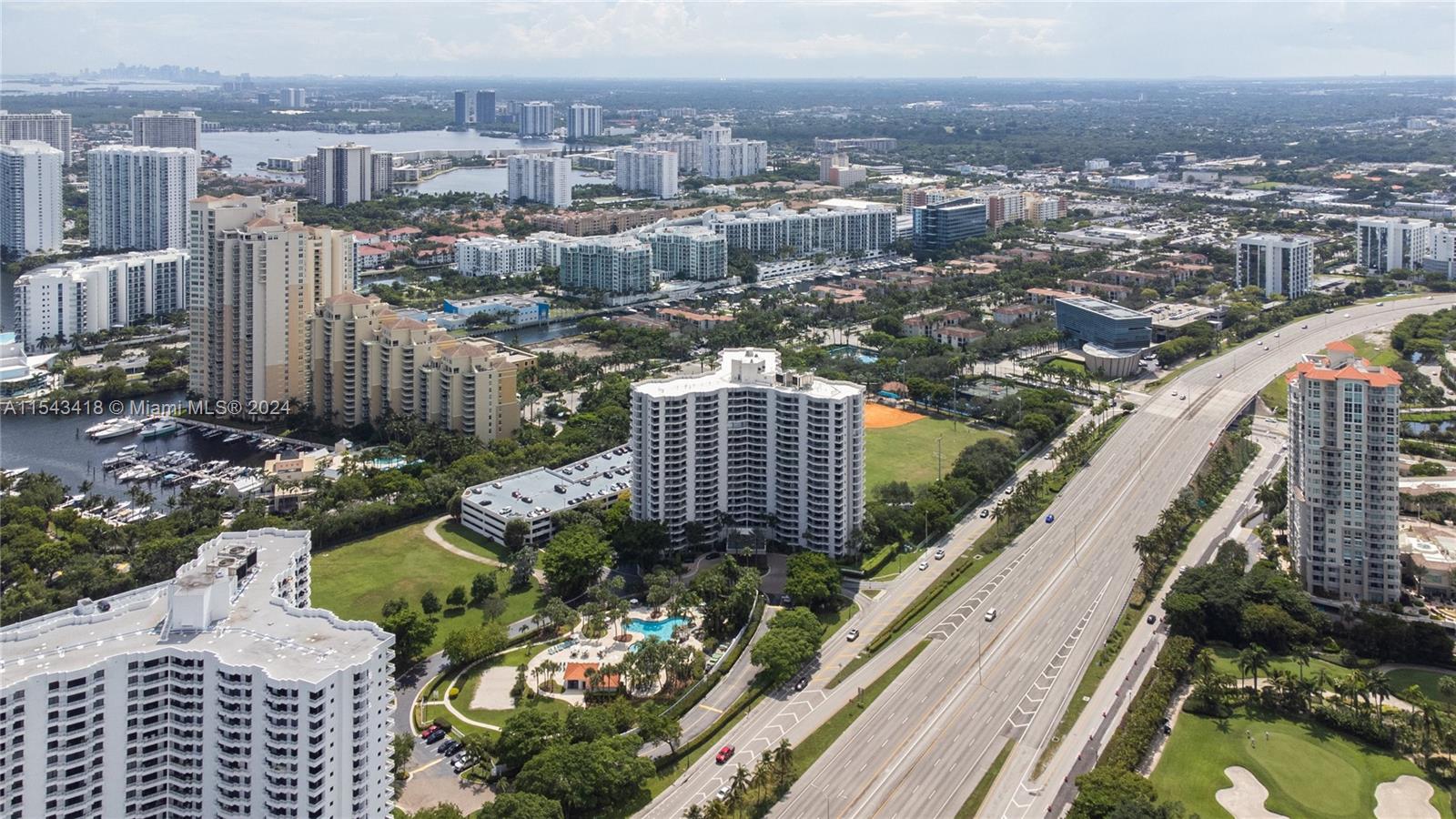 PARC CENTRAL AVENTURA SOU - Residential