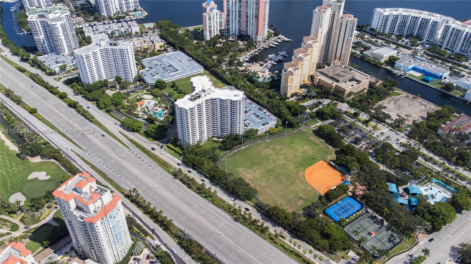 PARC CENTRAL AVENTURA SOU - Residential