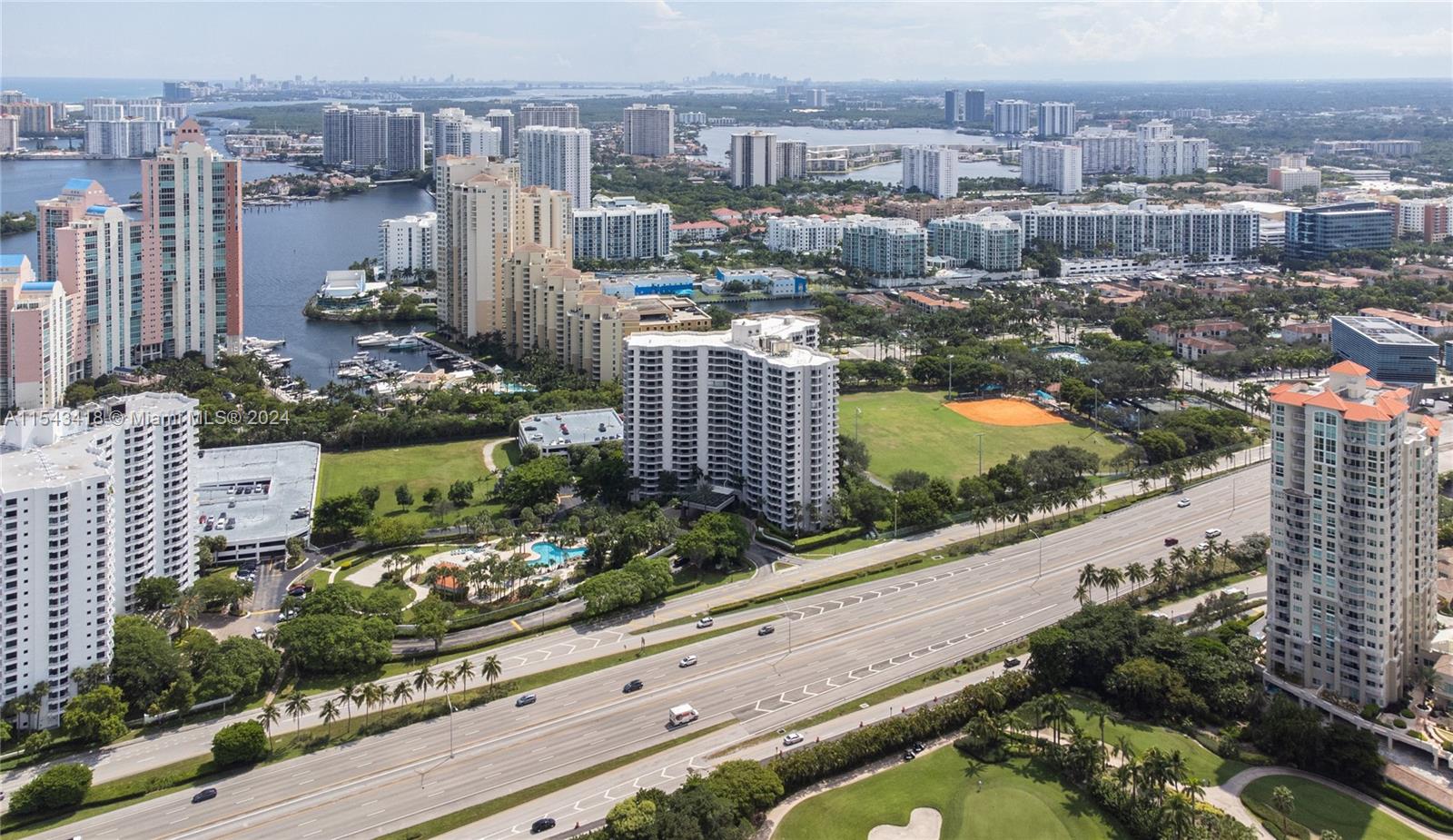 PARC CENTRAL AVENTURA SOU - Residential