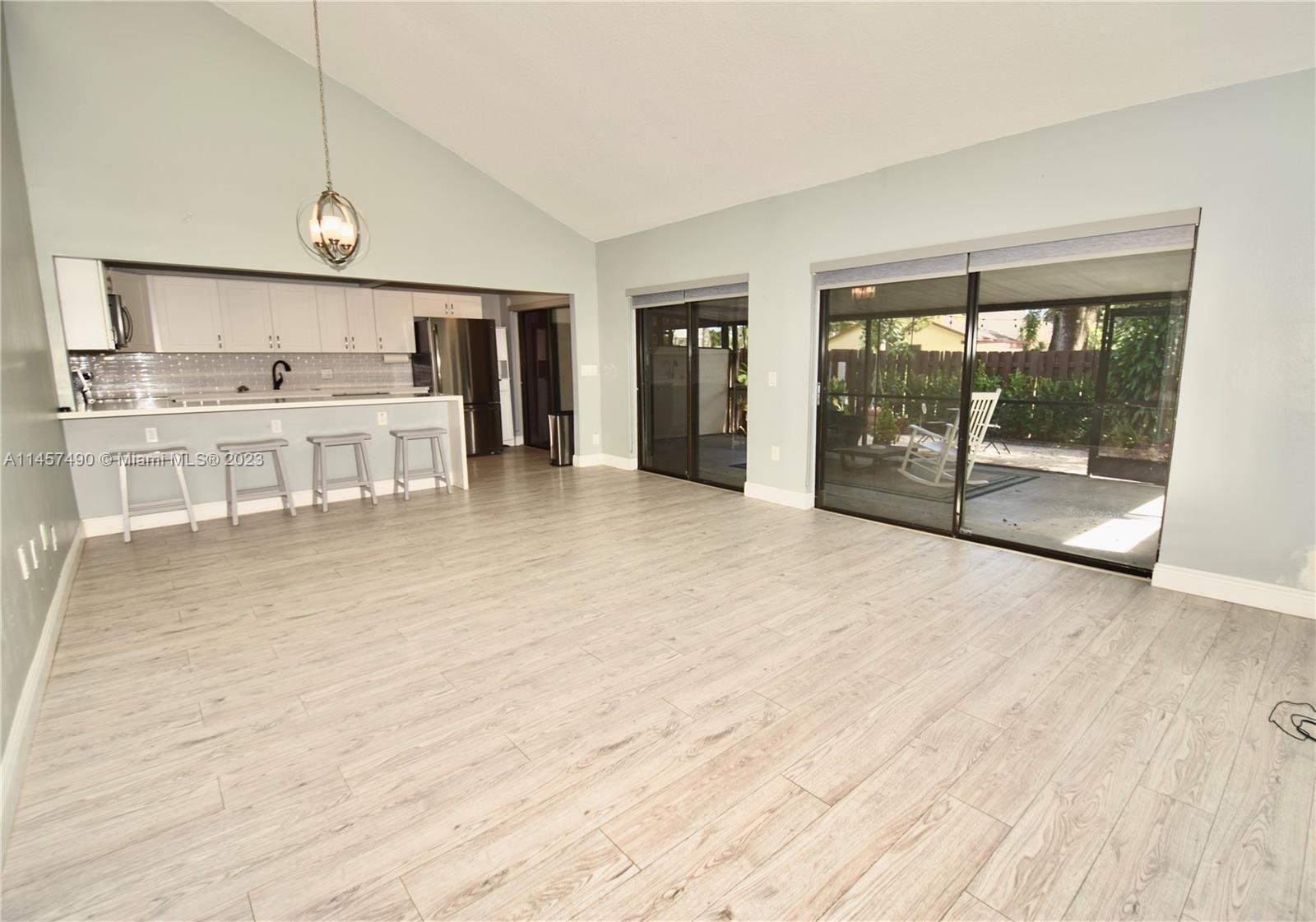 EVERGLADES SUGAR & LAND C - Residential Lease