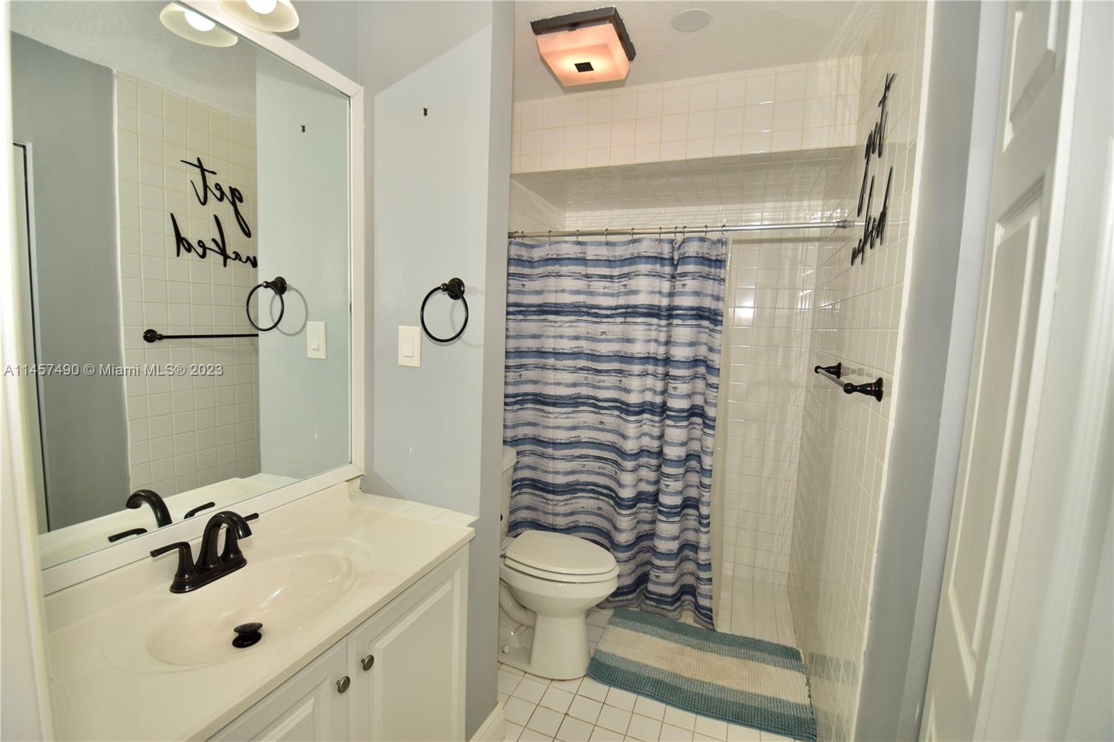 EVERGLADES SUGAR & LAND C - Residential Lease