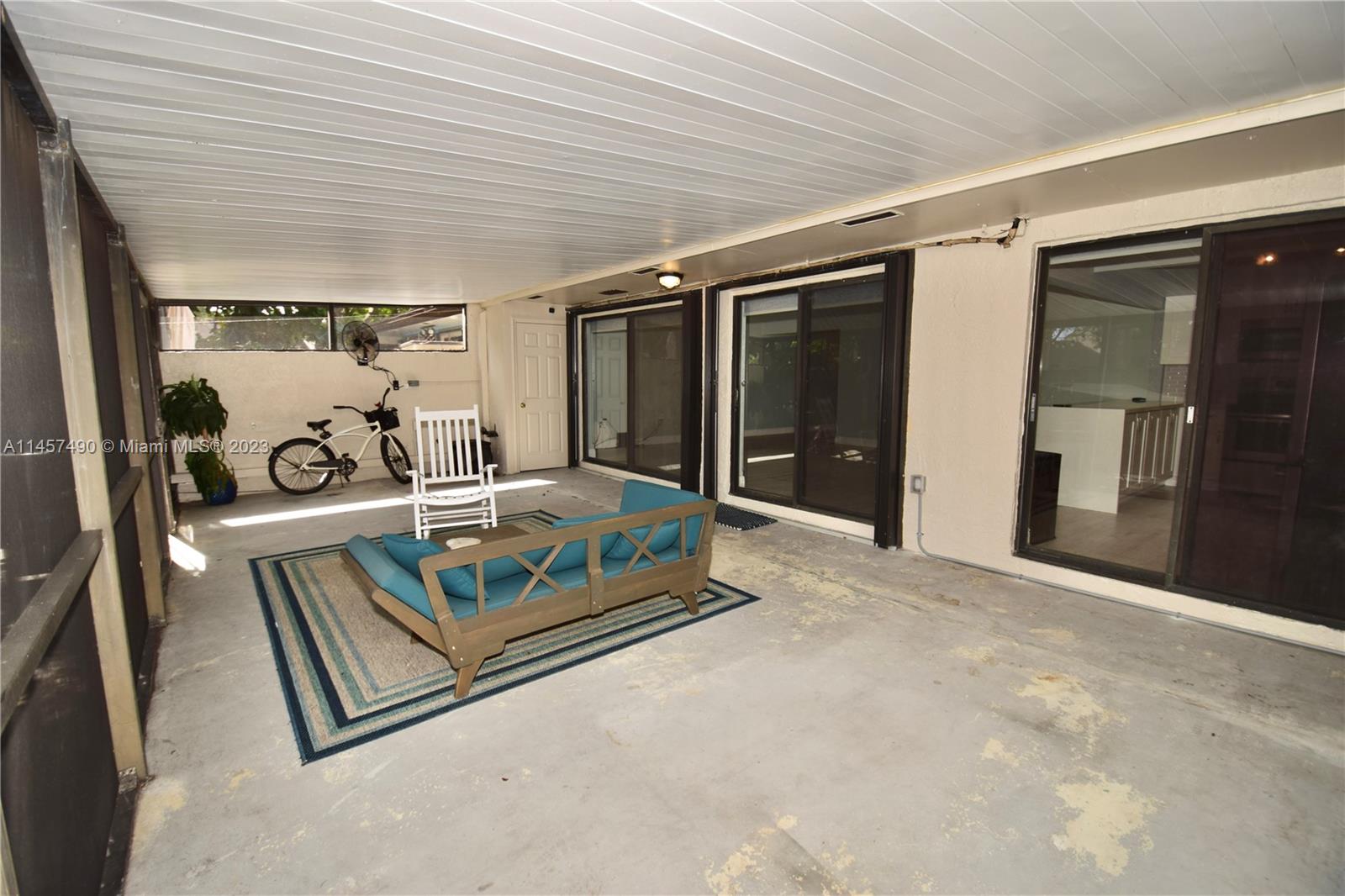 EVERGLADES SUGAR & LAND C - Residential Lease