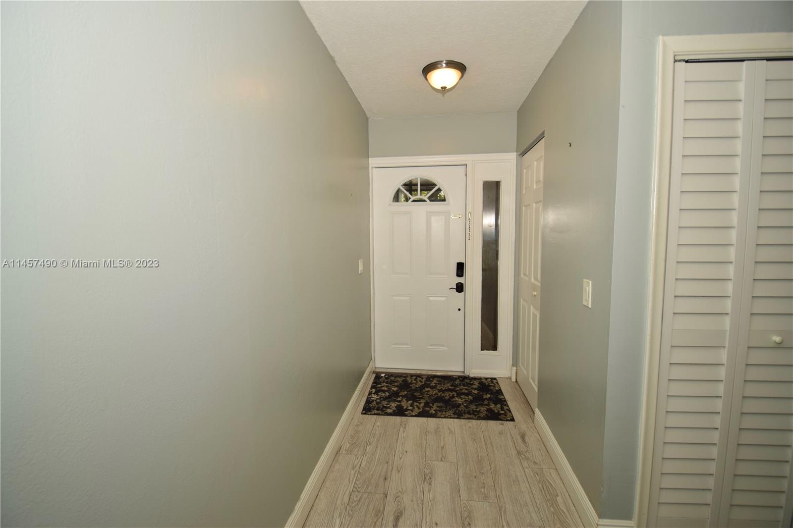 EVERGLADES SUGAR & LAND C - Residential Lease