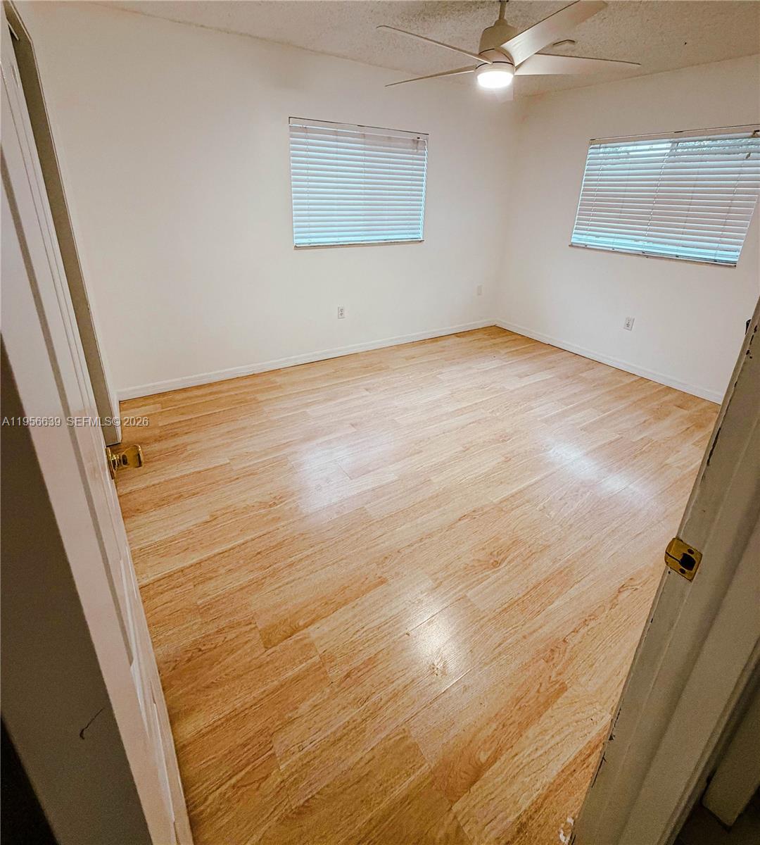 SUNRISE GOLF VILLAGE SEC - Residential Lease