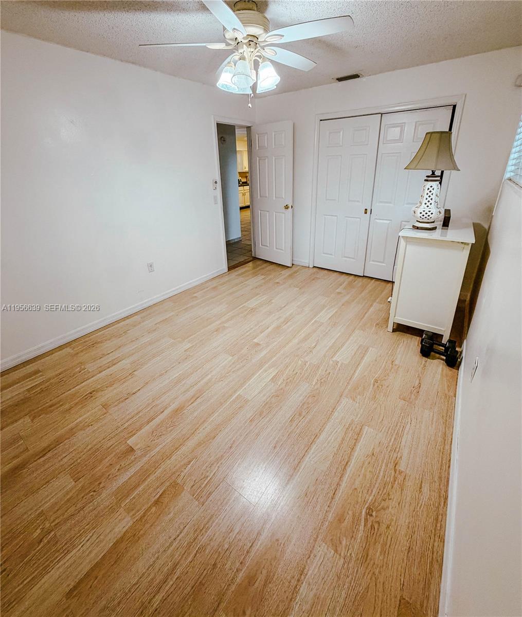 SUNRISE GOLF VILLAGE SEC - Residential Lease