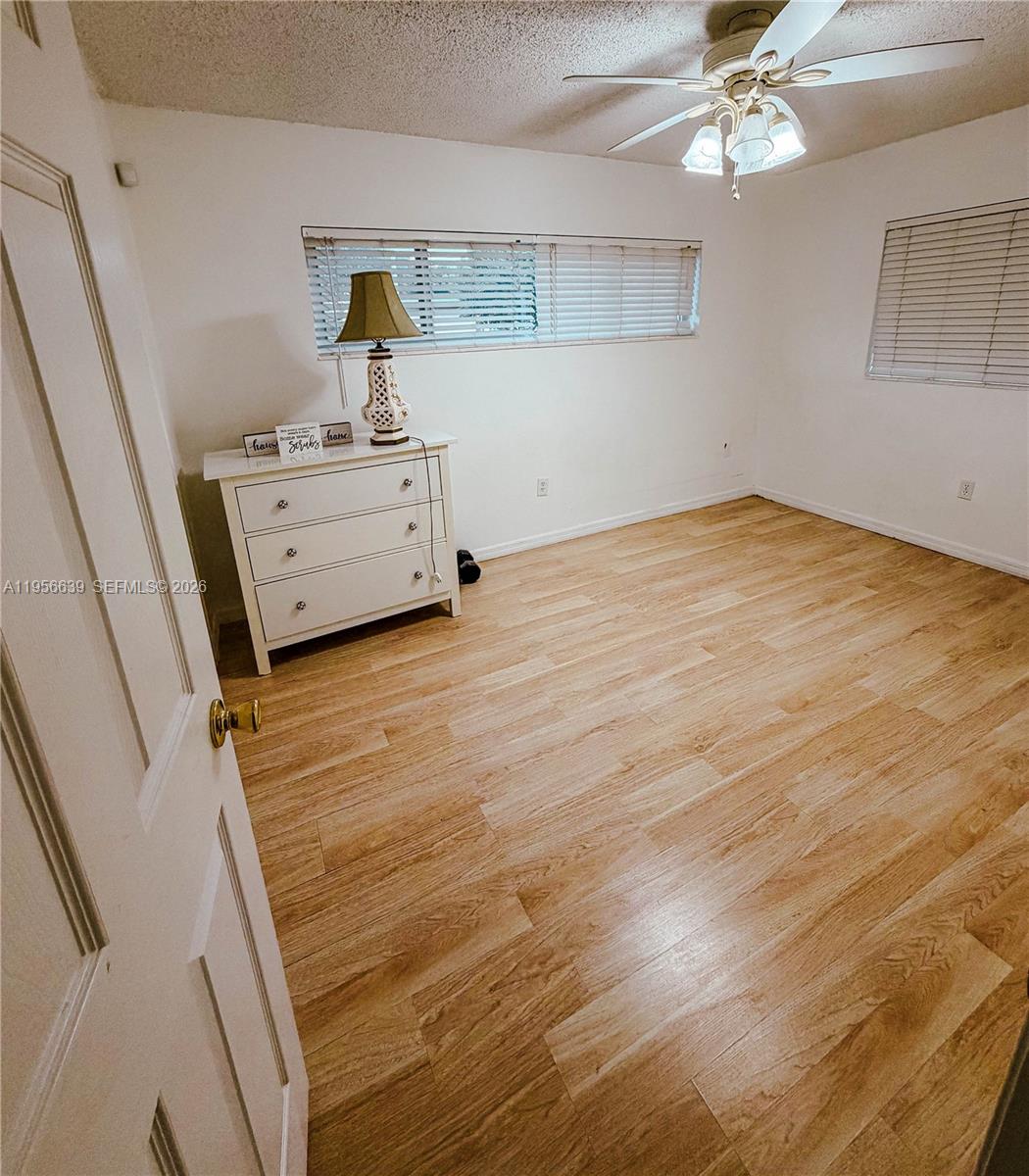 SUNRISE GOLF VILLAGE SEC - Residential Lease