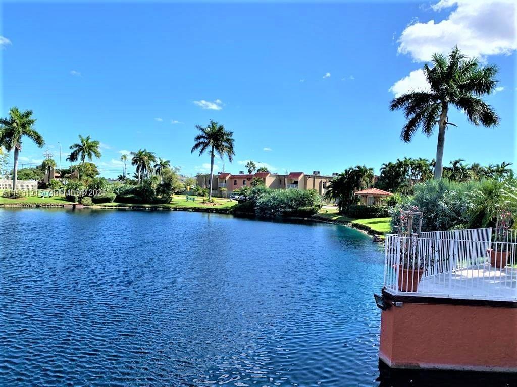 DORAL GARDENS II CONDO - Residential Lease