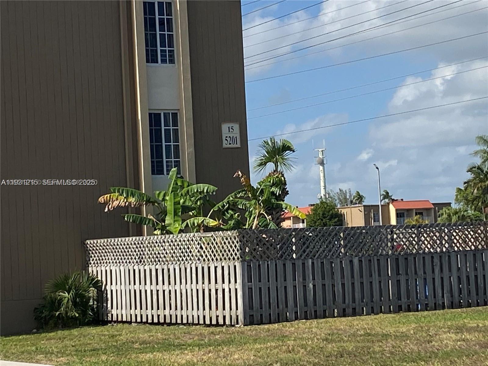 DORAL GARDENS II CONDO - Residential Lease