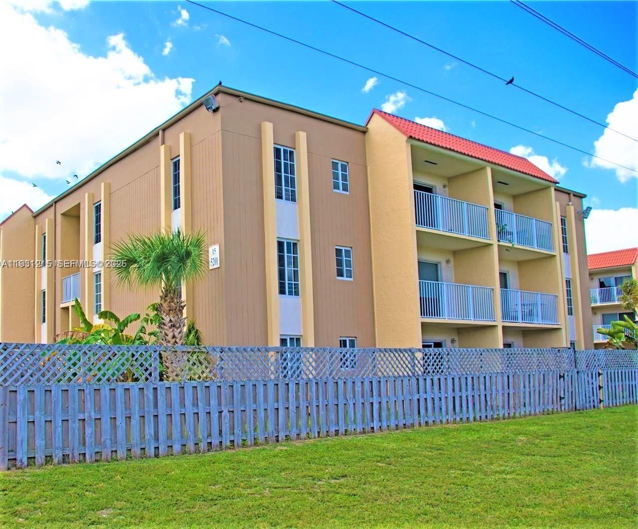 DORAL GARDENS II CONDO - Residential Lease