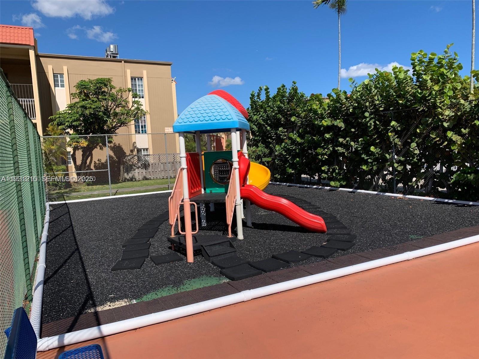 DORAL GARDENS II CONDO - Residential Lease