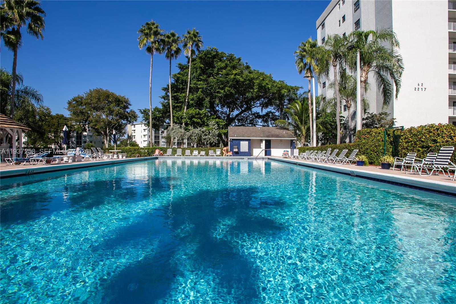 CYPRESS BEND CONDOMINIUM - Residential