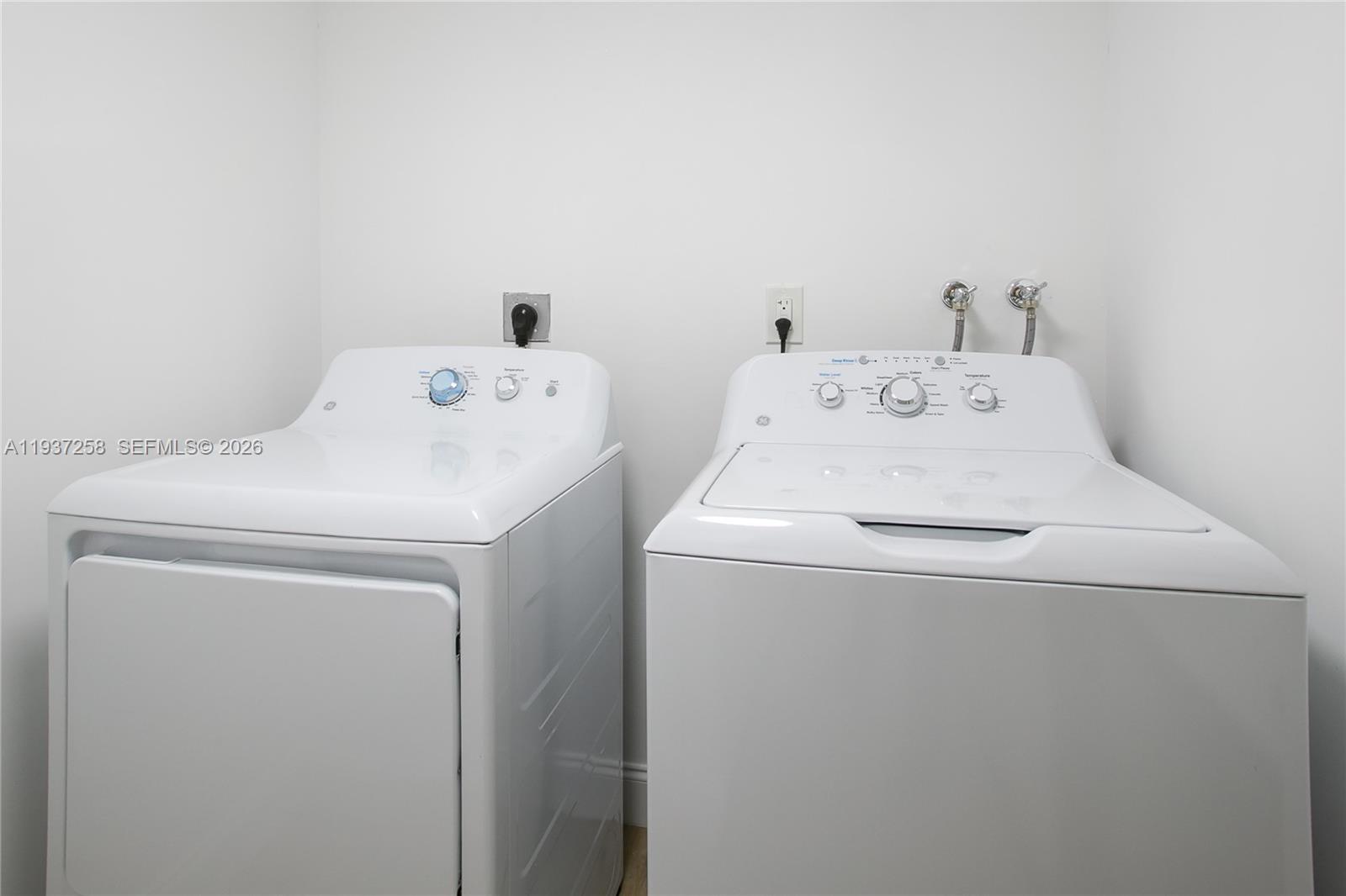 CYPRESS BEND CONDOMINIUM - Residential