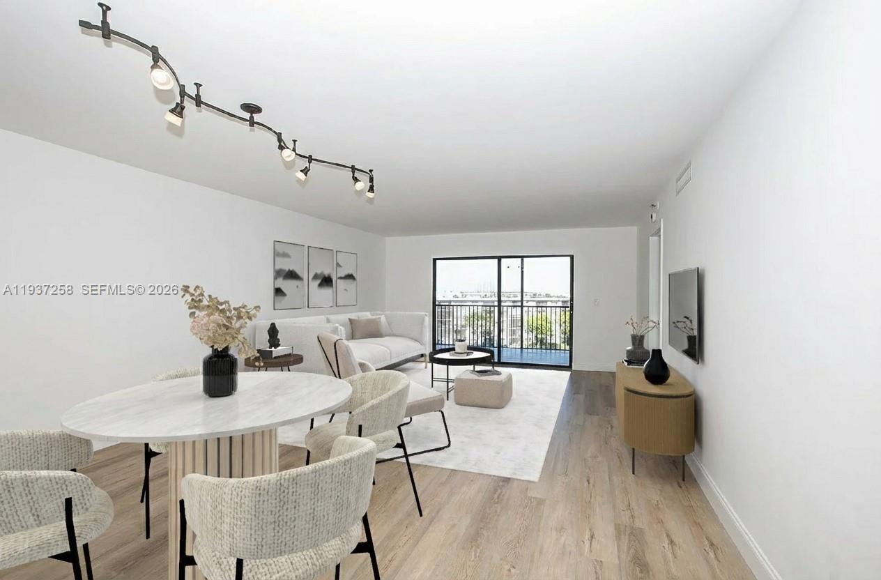 CYPRESS BEND CONDOMINIUM - Residential