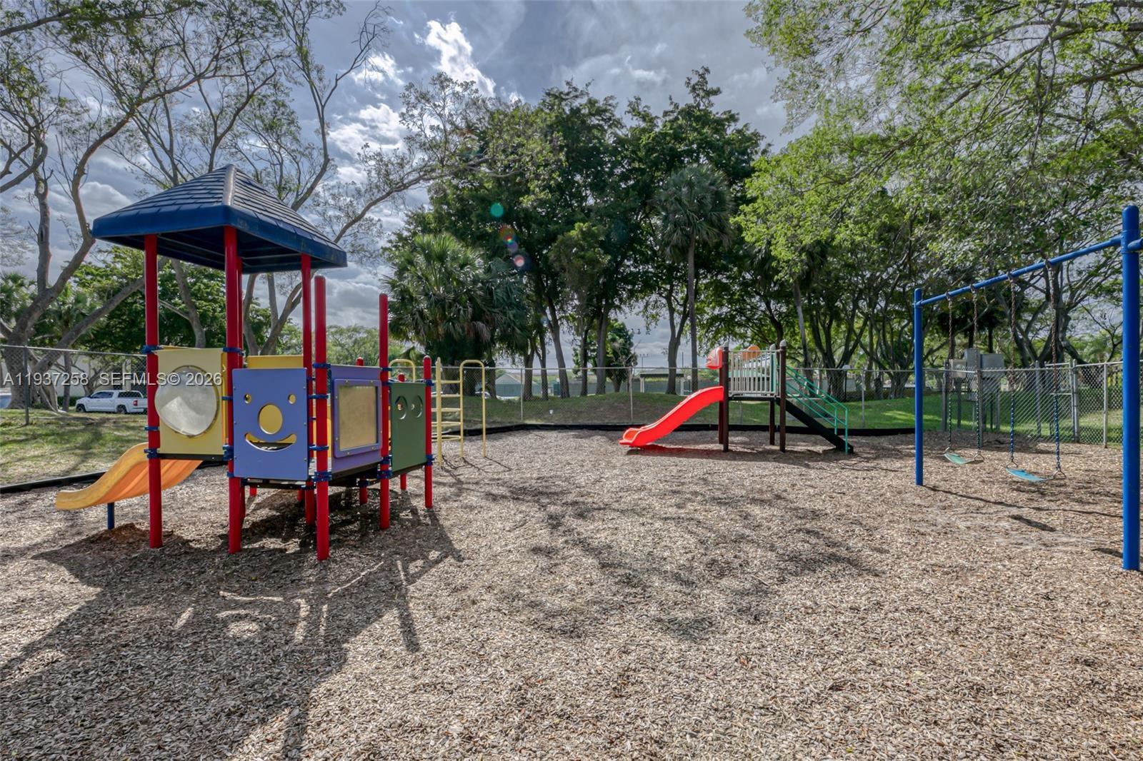 CYPRESS BEND CONDOMINIUM - Residential