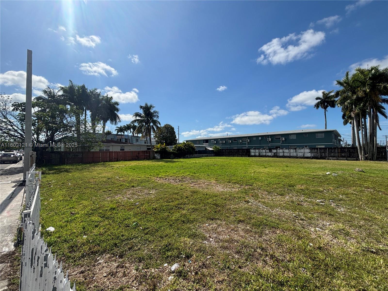 895 NW 45th Ave
