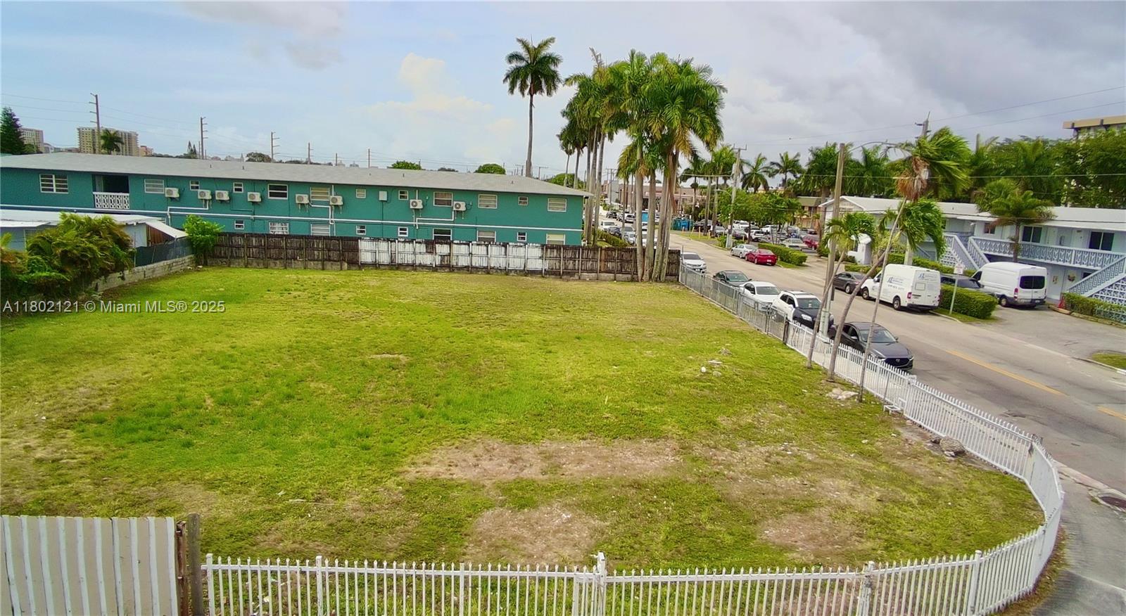 895 NW 45th Ave