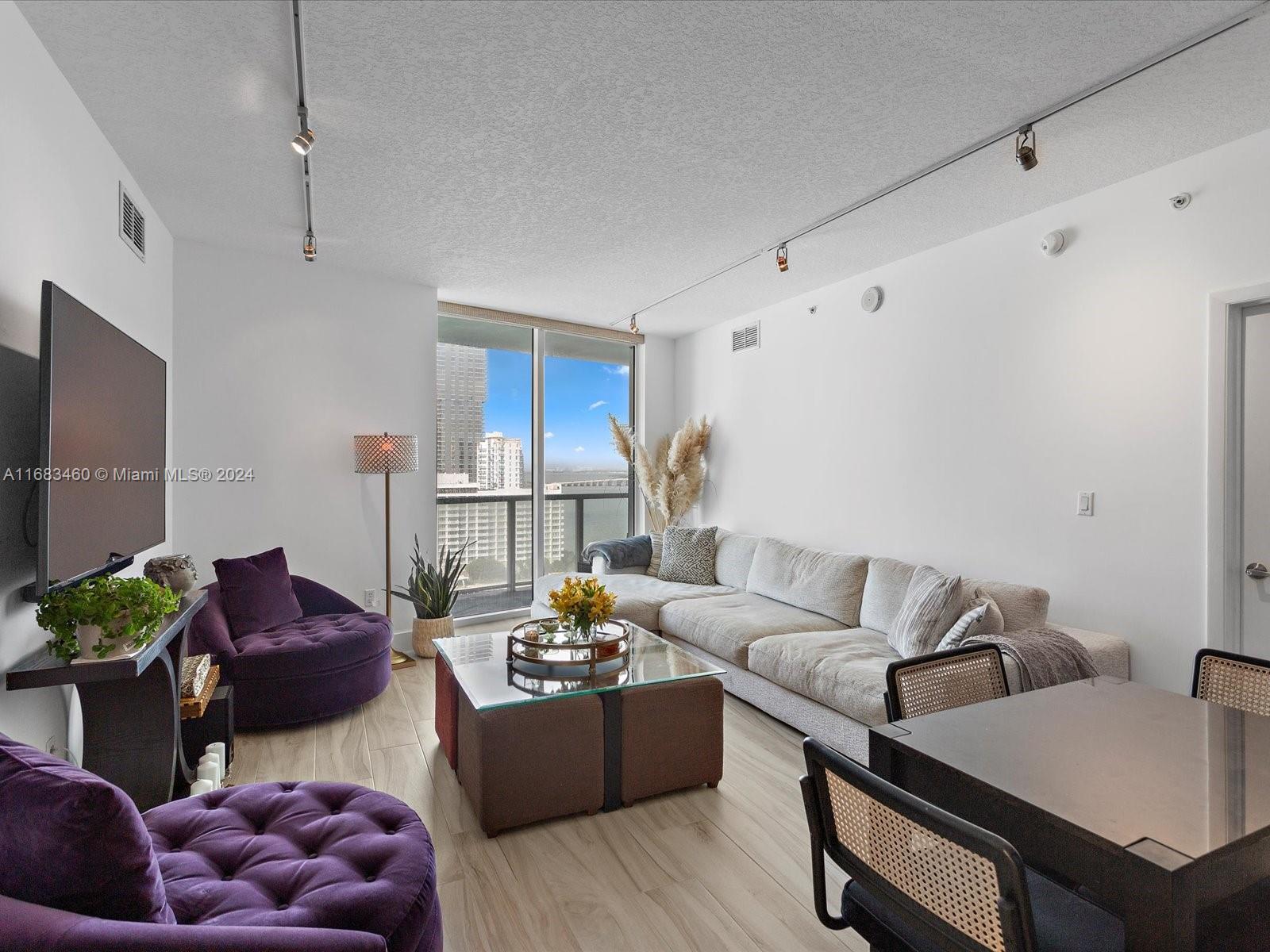 1900 N Bayshore Dr 1704