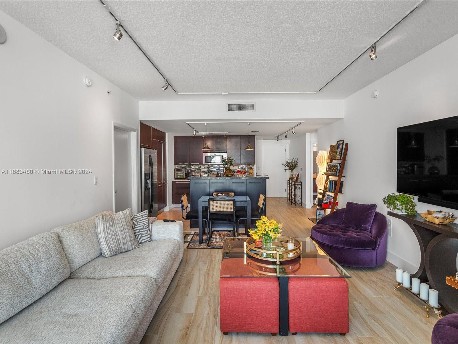 1900 N Bayshore Dr 1704