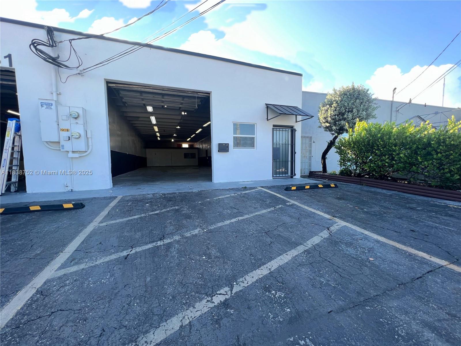 2381 SW 57th Ave