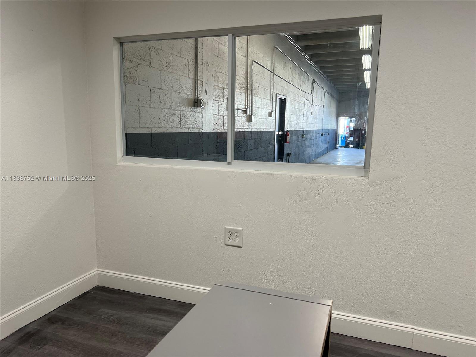 2381 SW 57th Ave