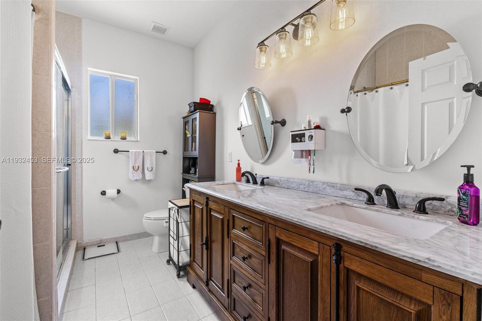 EMILIOS PLACE AT OASIS - Residential