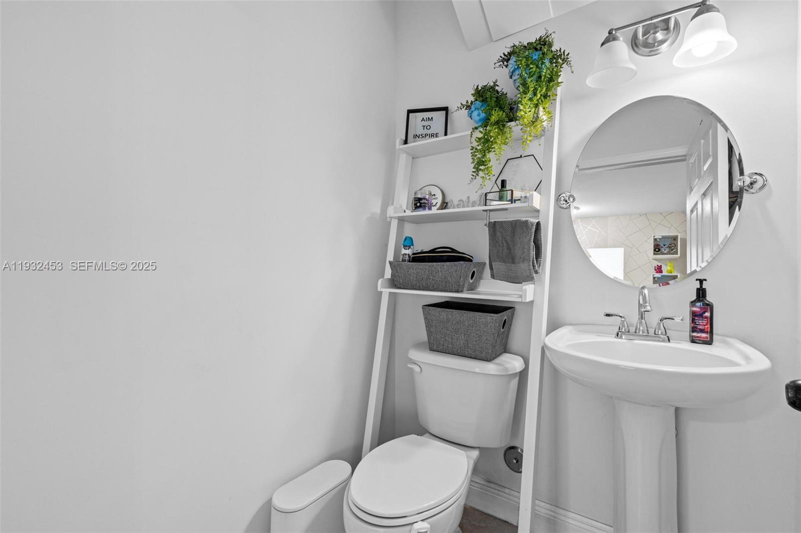 EMILIOS PLACE AT OASIS - Residential