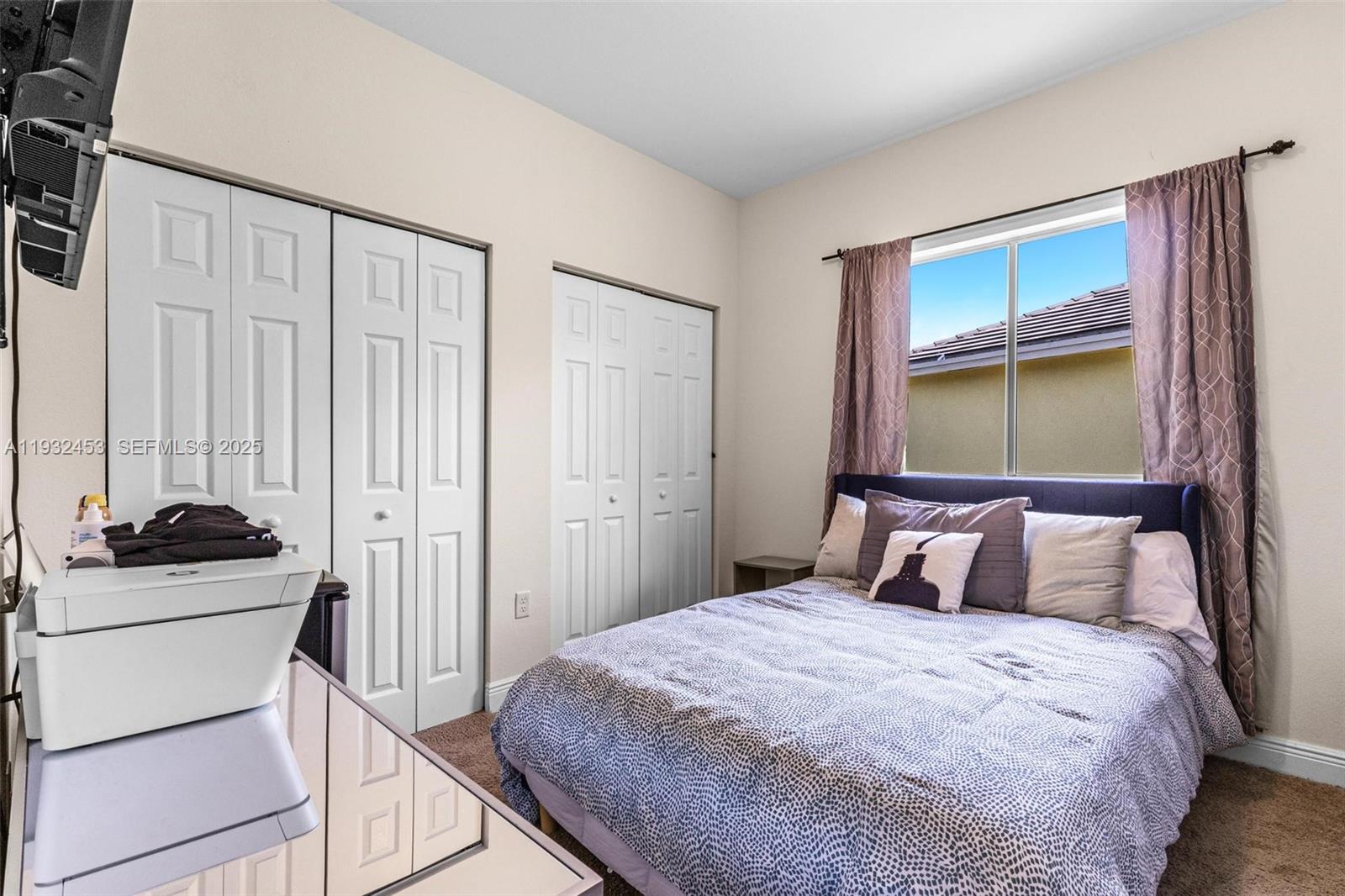 EMILIOS PLACE AT OASIS - Residential